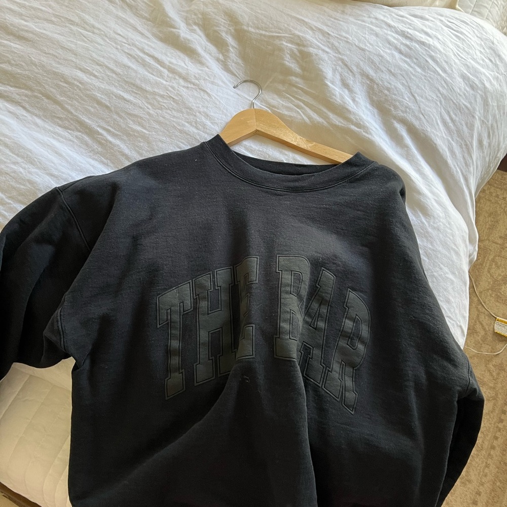 The bar varsity crewneck sweatshirt all black